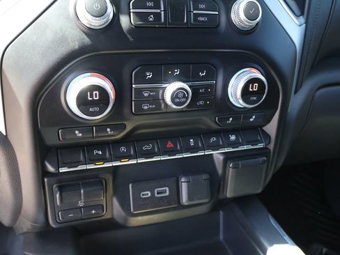 Used 2020 GMC Sierra 1500 Elevation w/ Elevation Value Package AWD/4WD image 39