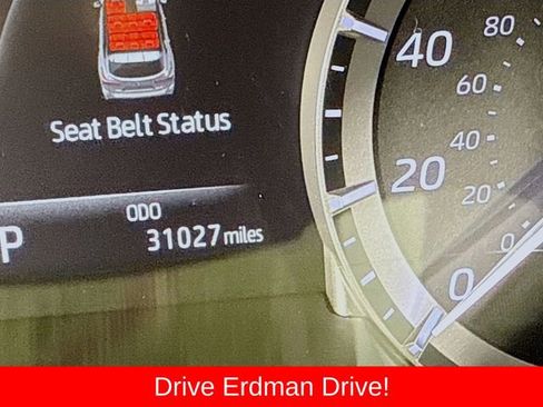 Used 2023 Toyota Highlander L FWD image 33