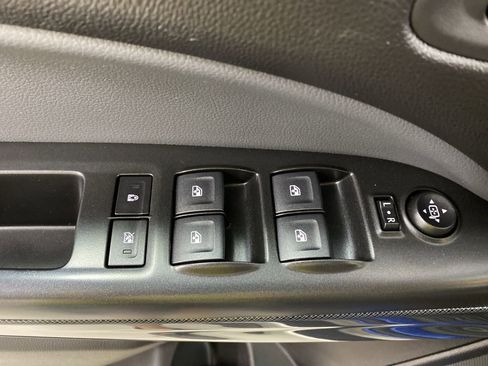 Used 2018 Chevrolet Colorado Z71 image 13