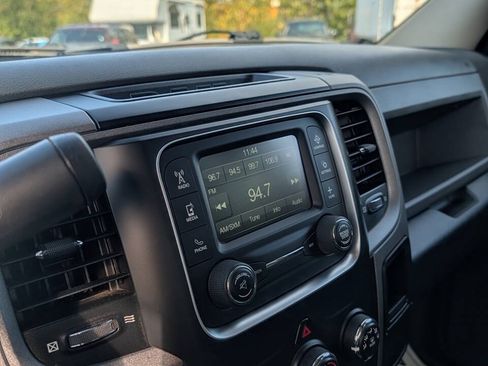 Used 2017 RAM 2500 Tradesman w/ Chrome Appearance Group AWD/4WD image 17