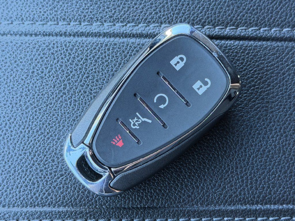 Used 2022 Chevrolet Traverse LT AWD/4WD image 32