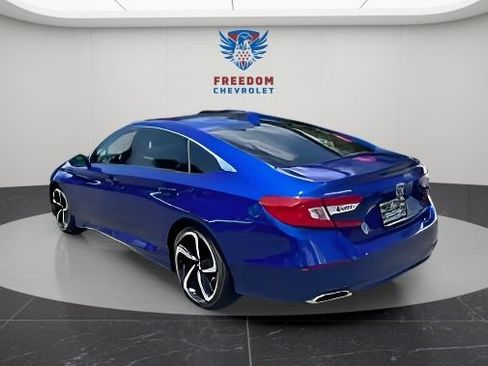 Used 2019 Honda Accord Sport image 3