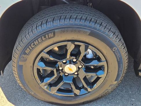 Used 2026 Chevrolet Tahoe LS w/ LPO, Dark Essentials Package AWD/4WD image 12