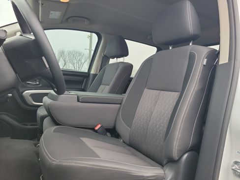 Used 2023 Nissan Titan SV w/ Accessory Utility Package image 18