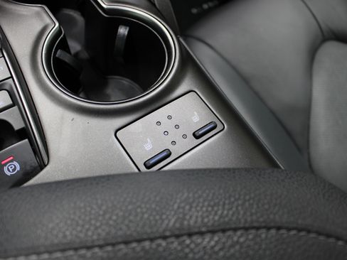 Used 2023 Toyota Camry XSE w/ Cold Weather Package image 17