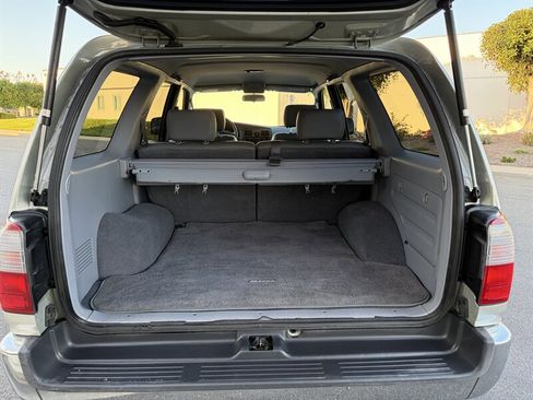 Used 2000 Toyota 4Runner SR5 image 7