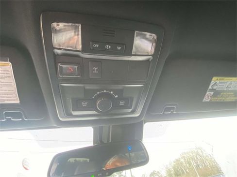 Used 2020 Toyota Tacoma TRD Off-Road image 39