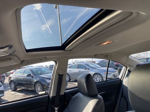 Used 2013 Subaru Legacy 3.6R Limited image 6