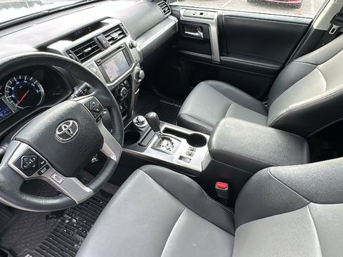 Used 2019 Toyota 4Runner SR5 Premium image 24