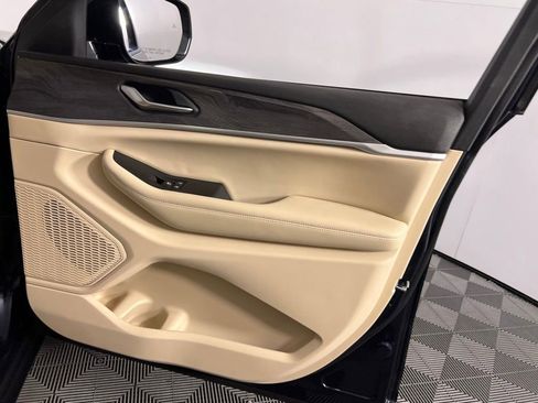 Used 2023 Jeep Grand Cherokee L Limited image 36