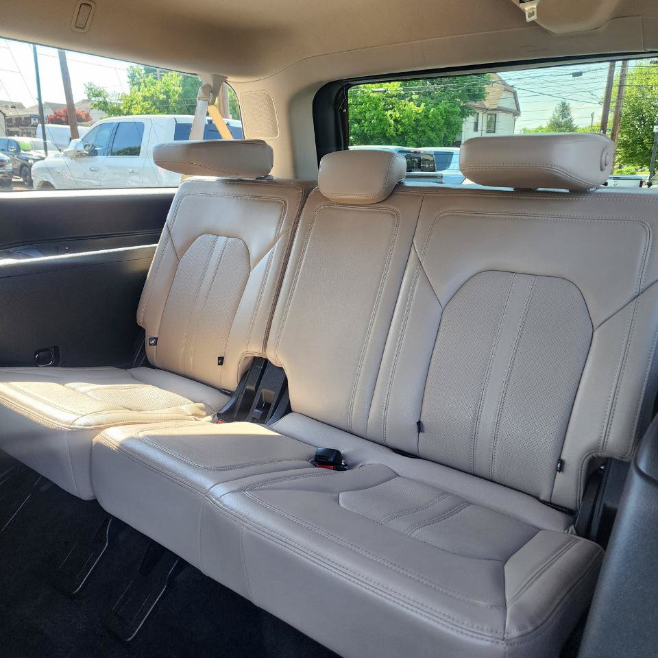 Used 2022 Ford Expedition Max Limited AWD/4WD image 19