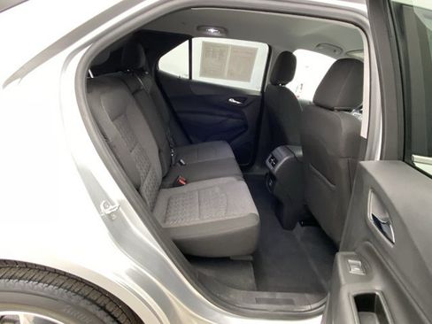Used 2022 Chevrolet Equinox LT AWD/4WD image 17