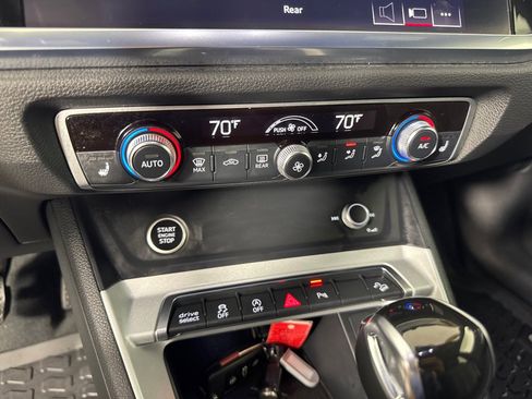 Used 2021 Audi Q3 2.0T Premium image 21