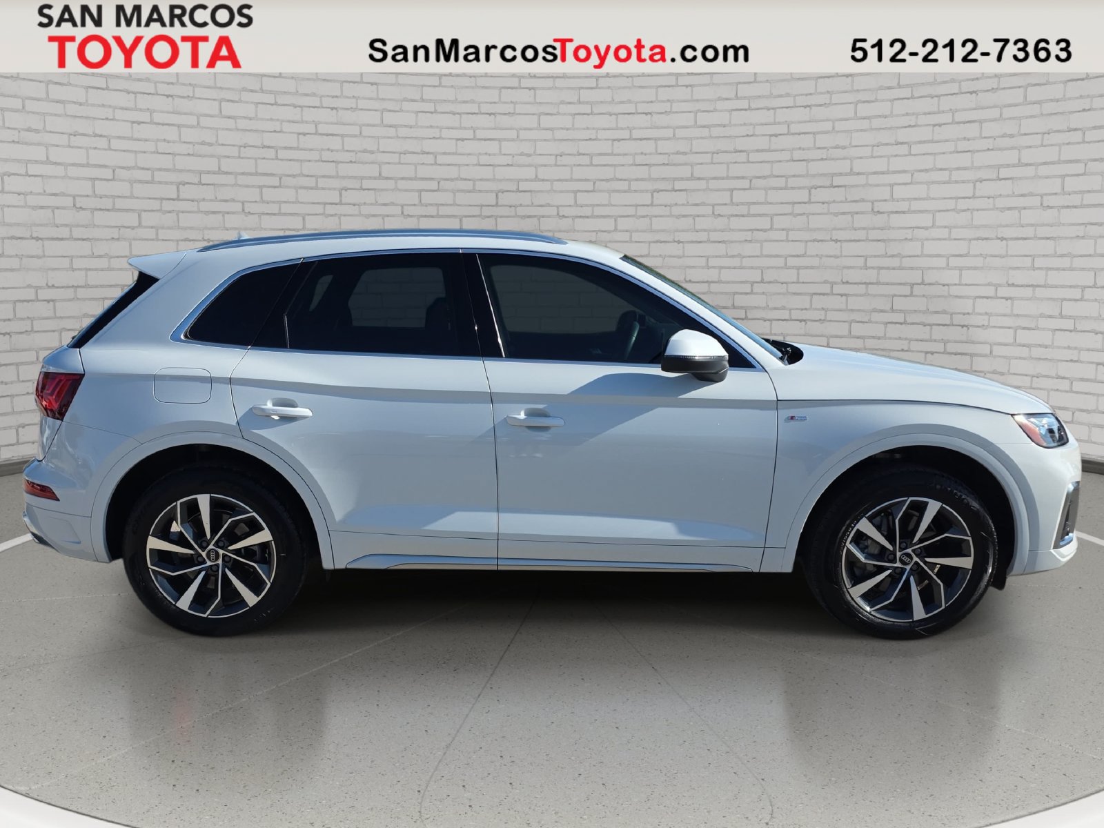 Used 2024 Audi Q5 2.0T Premium w/ Convenience Package AWD/4WD image 5