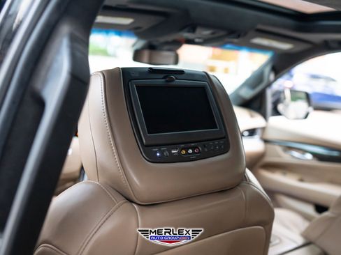 Used 2019 Cadillac Escalade ESV Platinum image 24