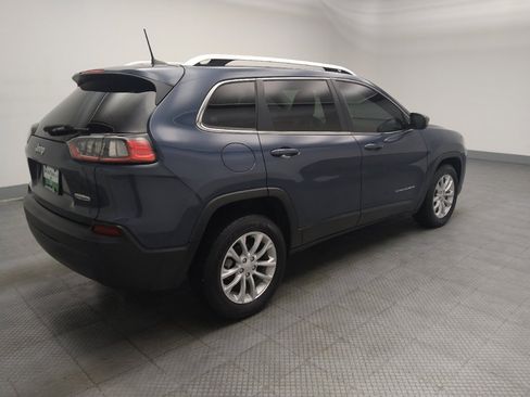 Used 2019 Jeep Cherokee Latitude w/ Cold Weather Group FWD image 10
