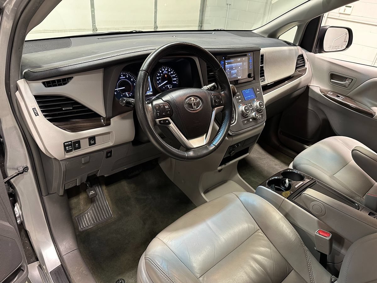 Used 2017 Toyota Sienna XLE w/ Protection Package AWD/4WD image 29