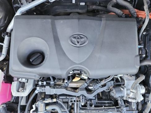Used 2022 Toyota RAV4 SE w/ Convenience Package AWD/4WD image 22