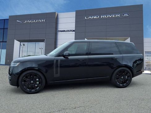 Used 2024 Land Rover Range Rover Long Wheelbase SE AWD/4WD image 2
