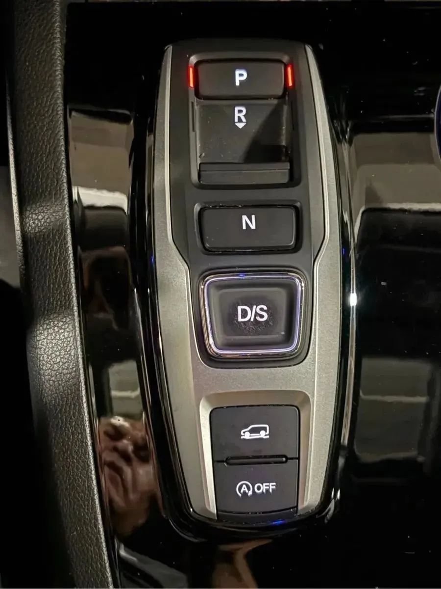 Used 2016 Honda Pilot Touring image 46