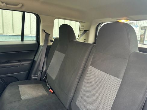 Used 2016 Jeep Patriot Sport w/ Power Value Group AWD/4WD image 15