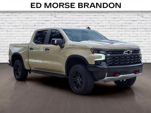 Used 2022 Chevrolet Silverado 1500 ZR2 w/ Technology Package AWD/4WD image 6