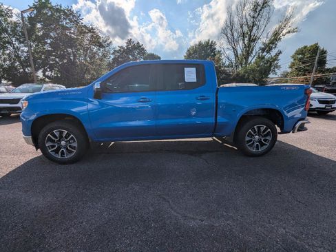 Used 2025 Chevrolet Silverado 1500 LT AWD/4WD image 4