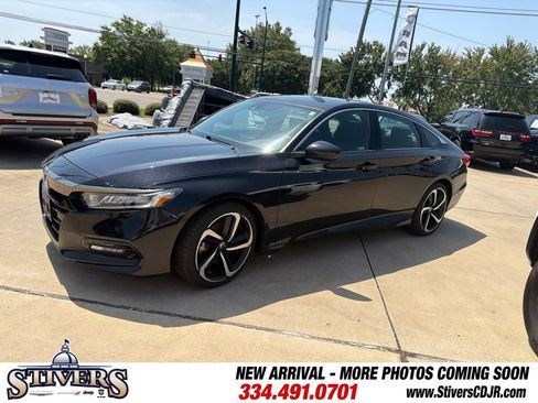 Used 2018 Honda Accord Sport image 6