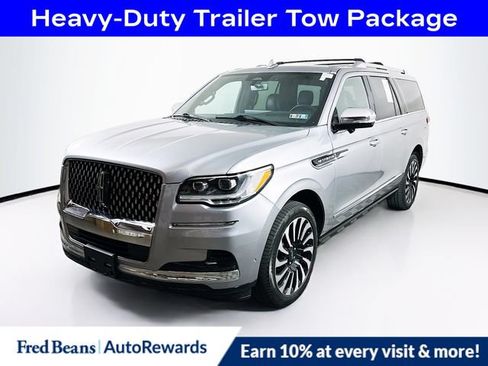 Used 2024 Lincoln Navigator L Black Label AWD/4WD image 3