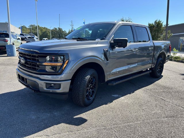 Used 2025 Ford F150 XLT w/ Equipment Group 302A MID AWD/4WD image 11