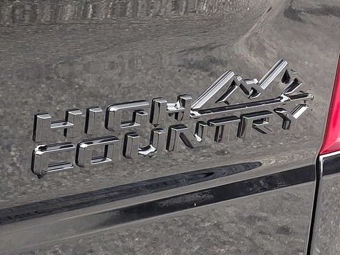 Used 2026 Chevrolet Silverado 1500 High Country w/ High Country Premium Package AWD/4WD image 30