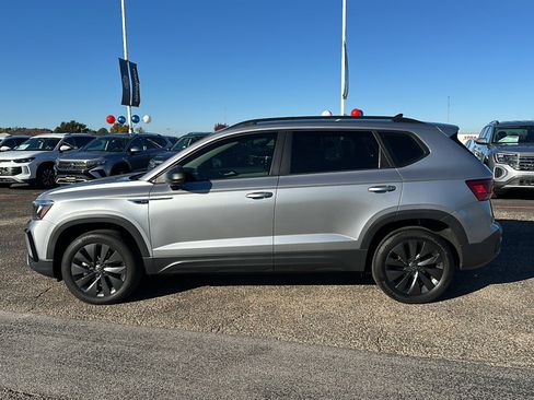 Used 2024 Volkswagen Taos S image 5