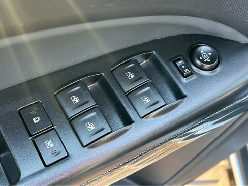 Used 2017 Chevrolet Colorado Z71 image 17