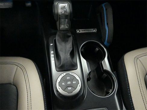 Certified 2024 Ford Bronco Wildtrak image 19