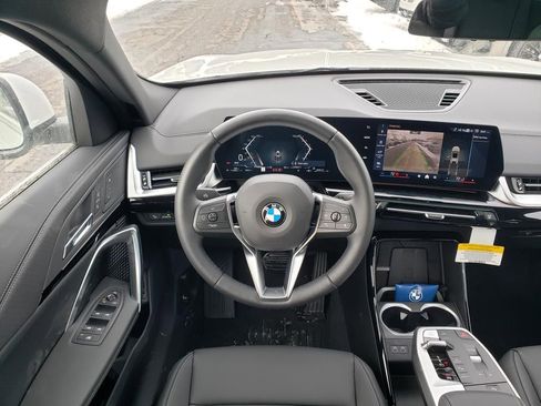 New 2026 BMW X2 xDrive28i w/ Convenience Package AWD/4WD image 9