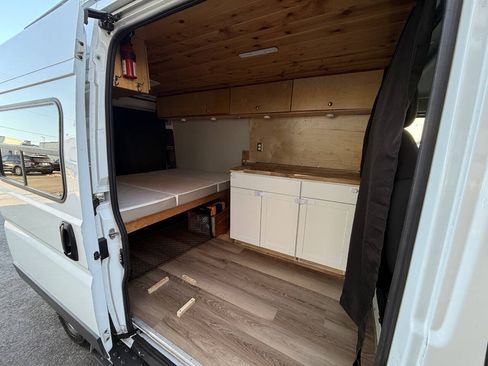 Used 2014 RAM ProMaster 1500 w/ Premium Appearance Group FWD image 9