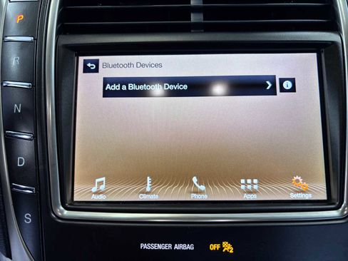 Used 2019 Lincoln Nautilus Premier AWD/4WD image 25