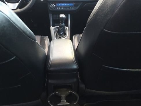 Used 2015 Toyota Corolla S image 29