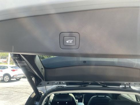 Used 2023 Buick Encore GX Essence w/ Experience Buick Package image 23