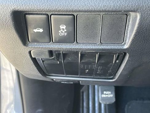 Used 2014 Toyota Avalon XLE image 15