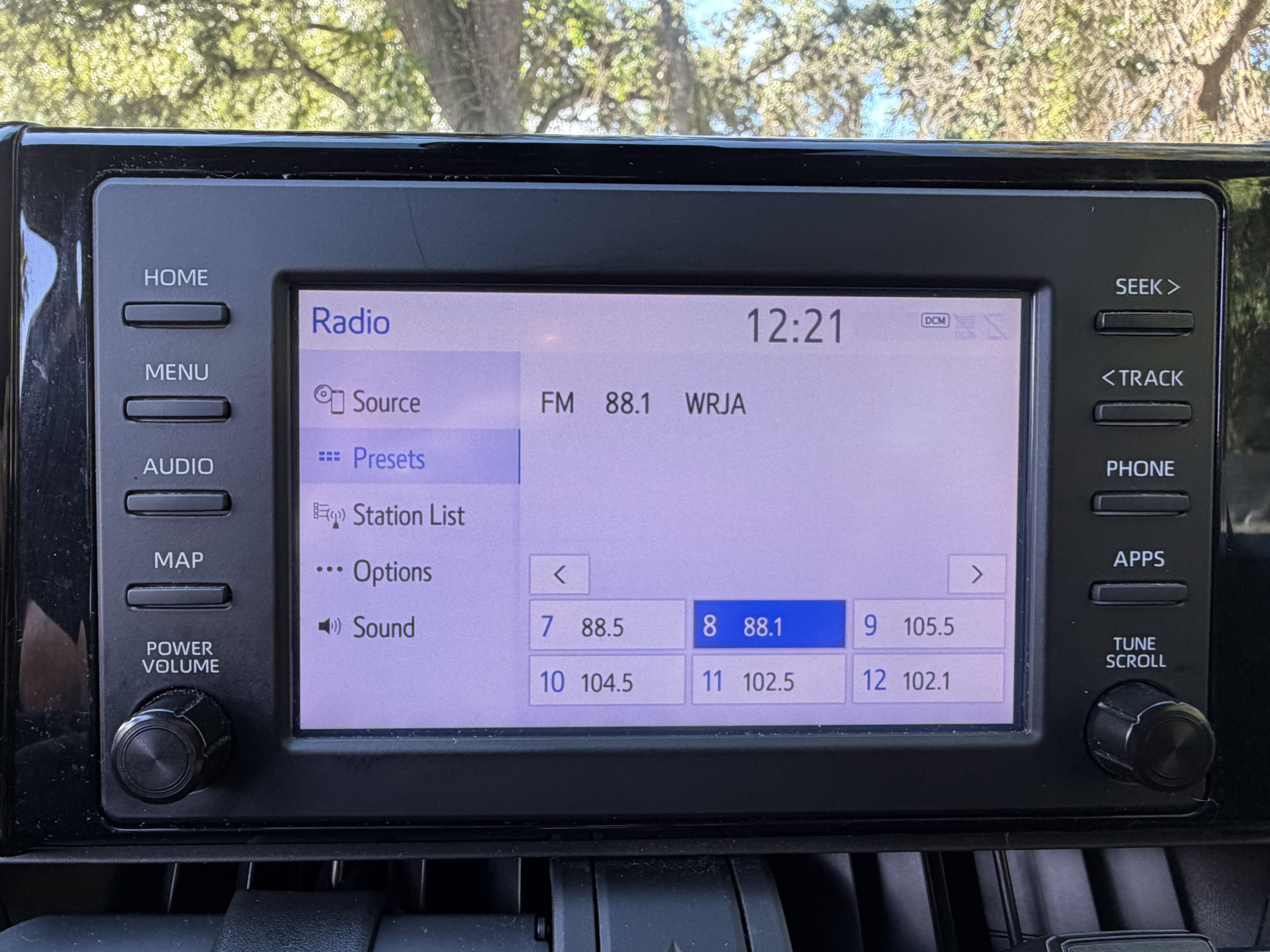 Used 2019 Toyota RAV4 LE AWD/4WD image 25