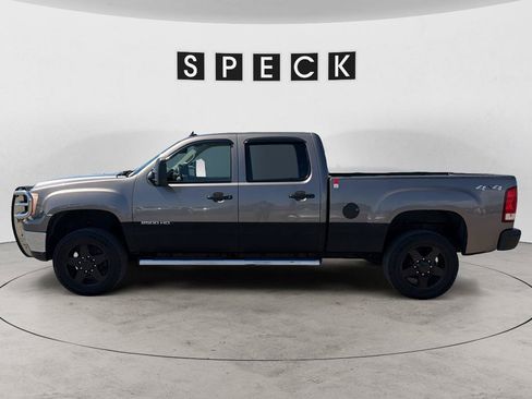 Used 2011 GMC Sierra 2500 SLT w/ SLT Convenience Package AWD/4WD image 8
