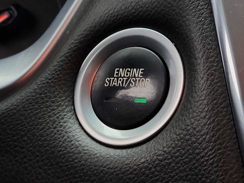 Used 2018 Chevrolet Traverse LT image 22