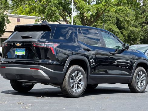 New 2026 Chevrolet Equinox LT image 3