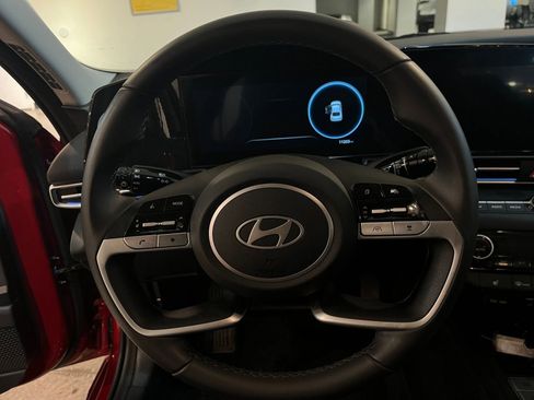 Used 2025 Hyundai Elantra SEL image 28