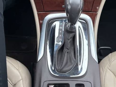 Used 2017 Buick Regal image 19