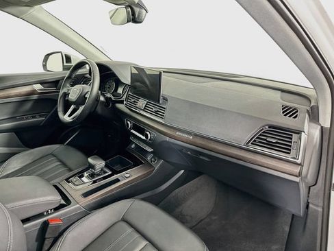 Used 2023 Audi Q5 2.0T Premium w/ Convenience Package AWD/4WD image 29