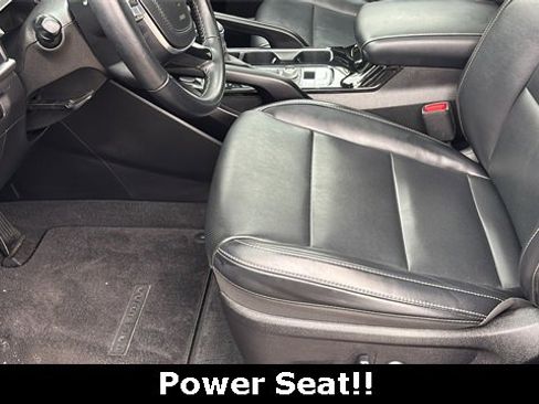 Used 2024 Kia Telluride S w/ S Sunroof Package image 8