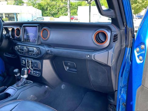 Used 2021 Jeep Gladiator Mojave AWD/4WD image 18