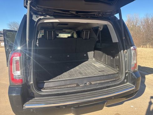Used 2019 GMC Yukon XL Denali w/ Denali Ultimate Package image 10